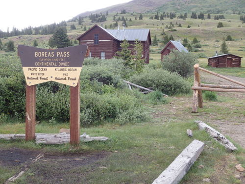 GDMBR: Terry is getting ready and it is chilly outside with ongoing snow melt. We last rode up to here in August, 2011, from Breckenridge.